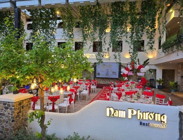 Nhà Hàng Nam Phương.